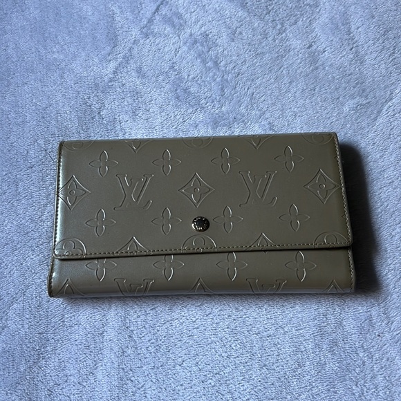 Louis Vuitton Handbags - Louis Vuitton